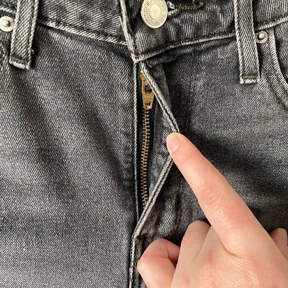 Levi’s 721 High Rise Skinny Distressed Split Knee Black Washed Jeans Size 27 - Picture 5 of 11